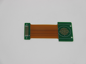 ��ɫ˫PCB��ͨ����ɫ���Ա�ƽ����(FFC)����������д��չʾ������к������Ҳ�Բ�κ��̵Ĳ��컯��ƣ��ṹ�ȹ̣���������Ҫ����ӵĵ���ģ��